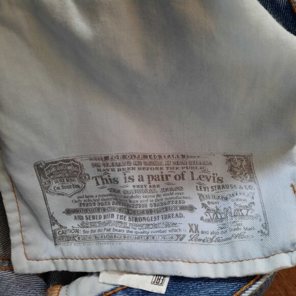 Levis 501 Jeans Mens Jeans 34 x 30 Stonewash 501-0193 Button Fly - Picture 12 of 12